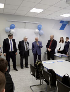 Подарок АО «РиМ» – лаборатория микропроцессорной техники и электроники на АВТФ