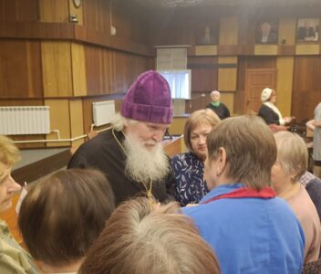 Протоирей отец Александр Реморов на Народном факультете НГТУ