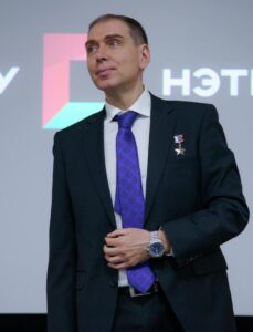 Из космоса — в НГТУ: уникальный подарок от выпускника-микроминиатюриста