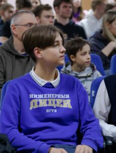 Из космоса — в НГТУ: уникальный подарок от выпускника-микроминиатюриста