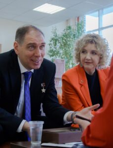 Из космоса — в НГТУ: уникальный подарок от выпускника-микроминиатюриста