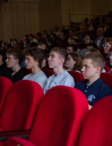 Открытая лекция Члена-корреспондента РАН Левичева Е.Б.