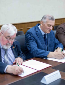 НИИ Радиоэлектронного приборстроения: АО «РиМ» и НГТУ НЭТИ