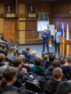 Вручение стипендии Ассоциации выпускников НГТУ-НЭТИ им. В.А. Аксенова